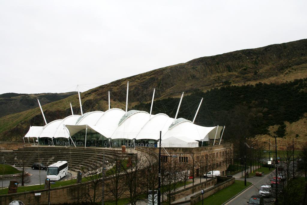 Dreamhouse Apartments Edinburgh Holyrood Park Exterior photo