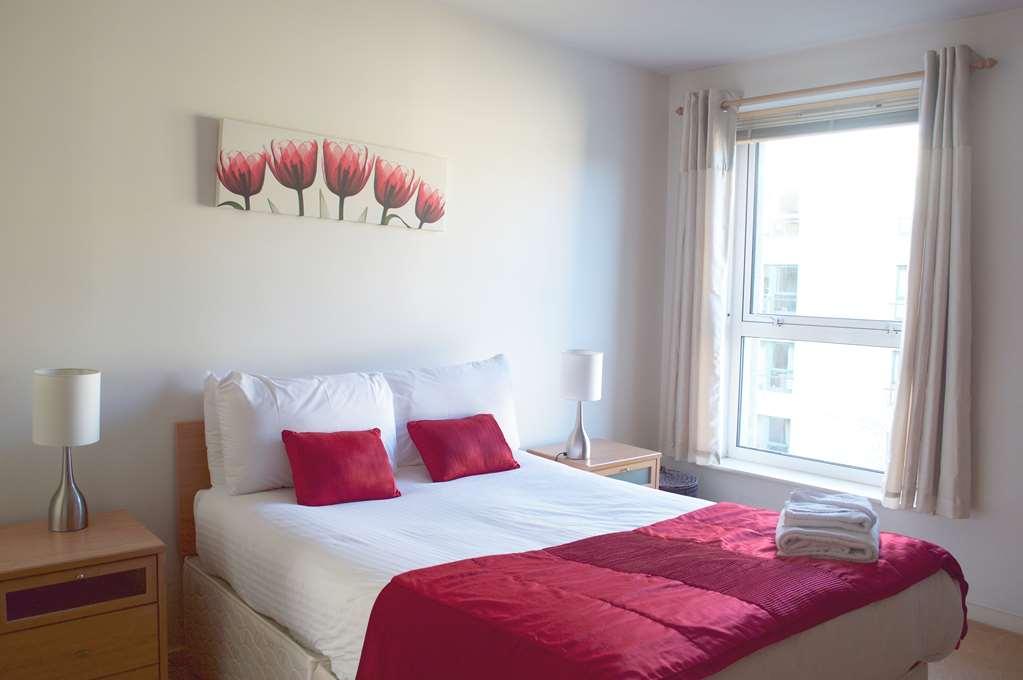 Dreamhouse Apartments Edinburgh Holyrood Park Room photo