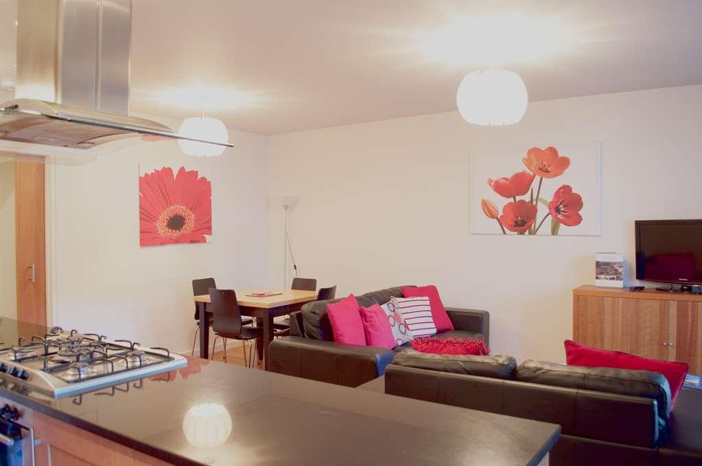 Dreamhouse Apartments Edinburgh Holyrood Park Room photo